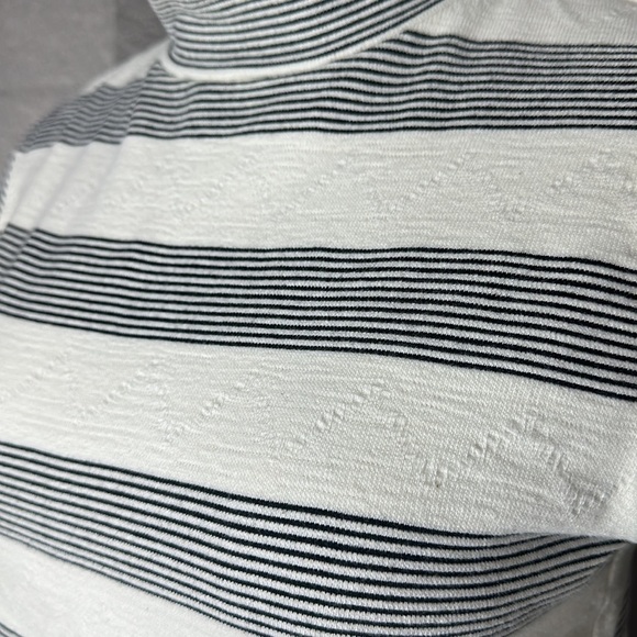 Zara Women’s Black & White Striped Mock Neck Top Sz Medium - Picture 3 of 8